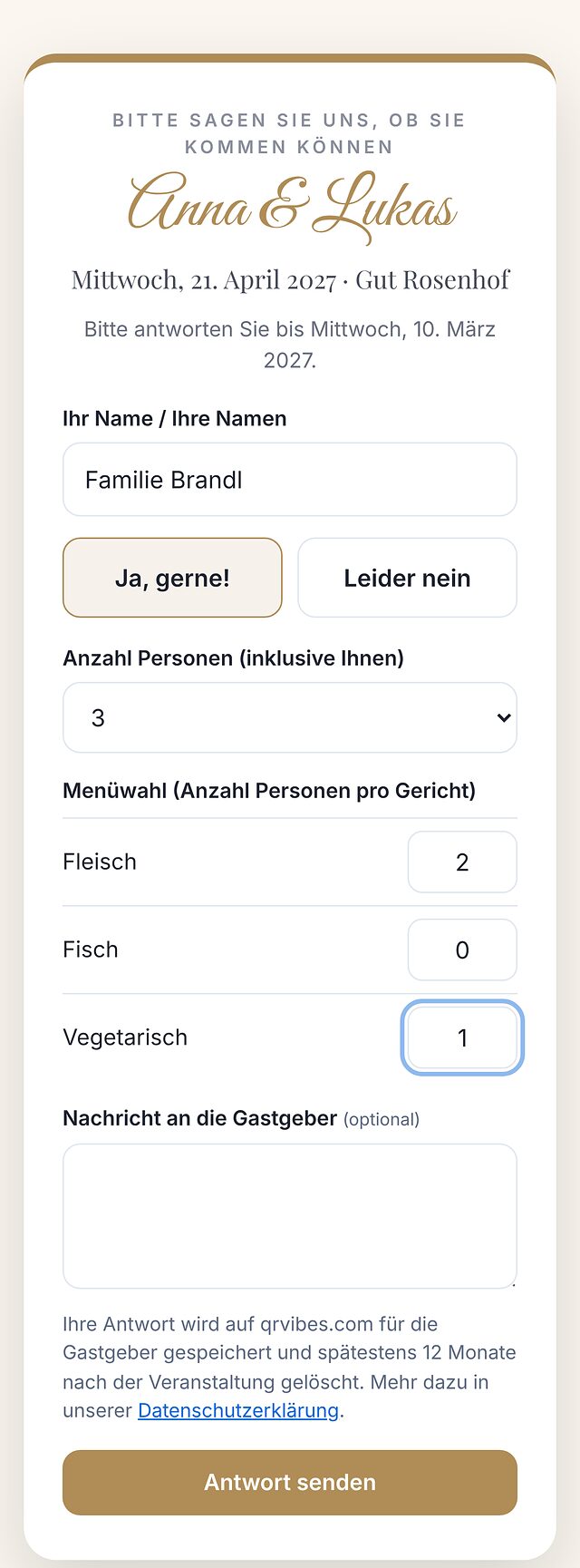 Antwortformular auf dem Handy: Anna und Lukas, Datum und Ort, Name, Zusage, Anzahl Personen, Menüwahl und Knopf Antwort senden.